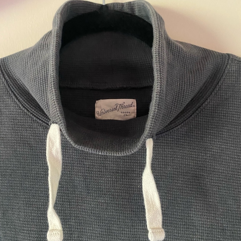 Universal Thread Sweater - Picture 4 of 6